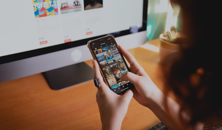 7 Strategies to Rise Above the Social Media Crowd