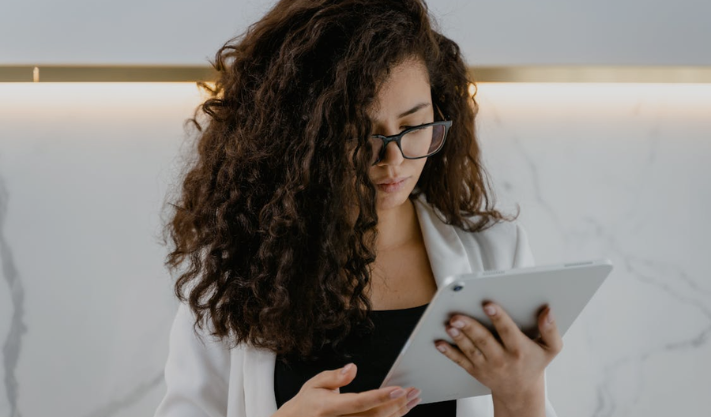 How Leaders Can Use AI to Strengthen Their Personal Brand