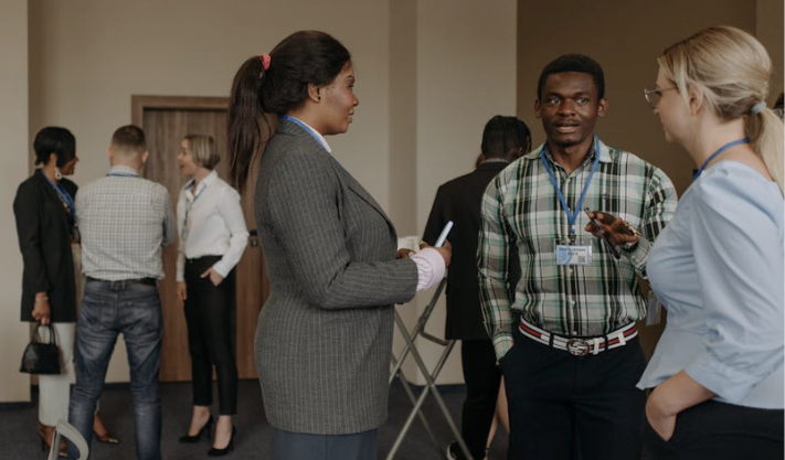 How Peer Networks Improve CEO Leadership Performance