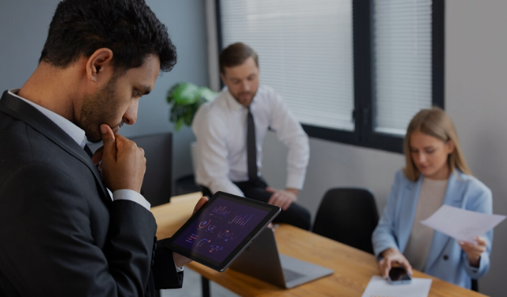 What Can CEOs Do to Manage Business Disruptions?