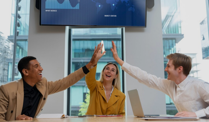 How Do Successful Entrepreneurs Build and Grow Businesses?